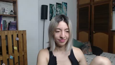 alicee_logan_ online show from 07.04.26