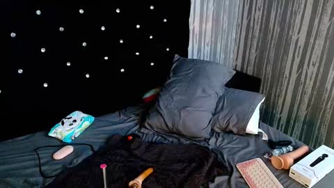 alicee_moonn online show from 02.05.26