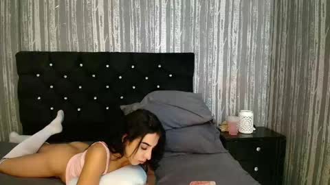 alicee_moonn online show from 04.25.26