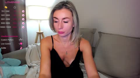 Snapshot of aliceevan chatting on 12.15.24 Daniella online show from 12.15.24