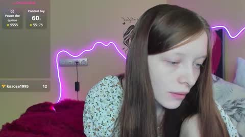 Snapshot of alicehariss chatting on 10.12.25 Alie online show from 10.12.25