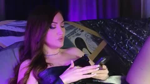 alicejameson online show from 09.12.25