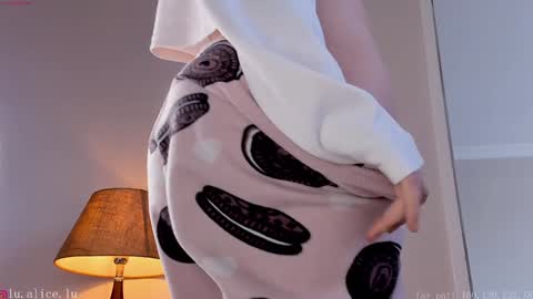 Elle online show from 02.05.25