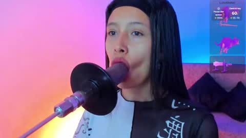 Snapshot of alicemoon__ chatting on 11.04.25 Alicee online show from 11.04.25