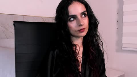 Snapshot of alicenoir_ chatting on 12.16.24 alicenoir_ online show from 12.16.24