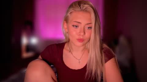 Snapshot of aliceoceaneyes chatting on 10.31.25 aliceoceaneyes online show from 10.31.25