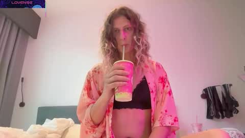 Snapshot of alicepinkhead chatting on 11.13.25 AlicePinkhead online show from 11.13.25