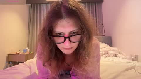 AlicePinkhead online show from 04.24.26