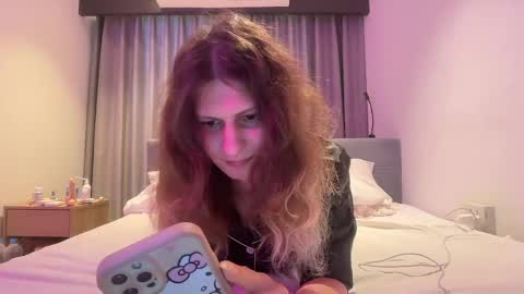 AlicePinkhead online show from 05.04.26