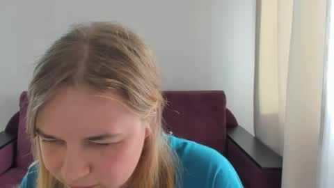 Snapshot of alicepopsy chatting on 06.01.26 Alice online show from 06.01.26