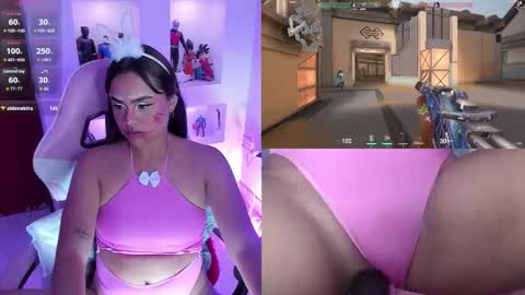 Snapshot of aliceroys chatting on 10.31.25 Alice online show from 10.31.25