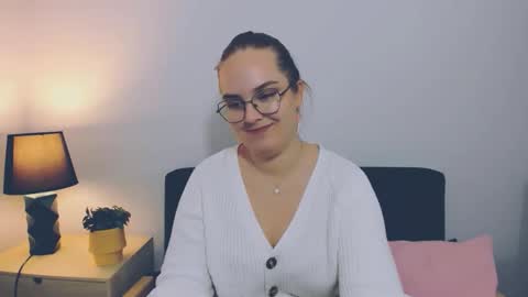 Snapshot of alicesensitive chatting on 10.13.25 alicesensitive online show from 10.13.25