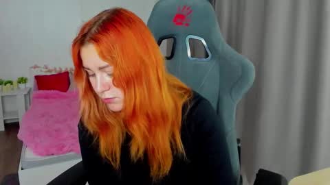 Snapshot of alicewinchesterr chatting on 10.28.25 Alice online show from 10.28.25