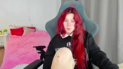 Snapshot of alicewinchesterr chatting on 11.08.25 Alice online show from 11.08.25