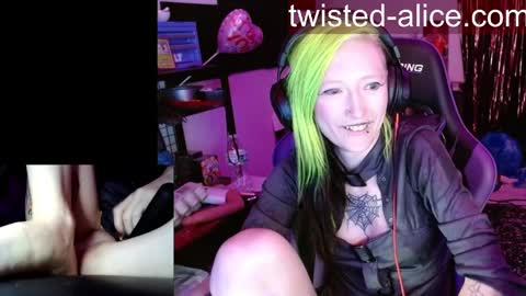 Snapshot of alicewonder52 chatting on 03.31.26 Alice online show from 03.31.26