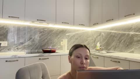 Snapshot of alicewonders_ chatting on 02.28.25 Alice online show from 02.28.25