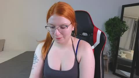 Snapshot of alicexcute1 chatting on 05.28.26 Alice online show from 05.28.26