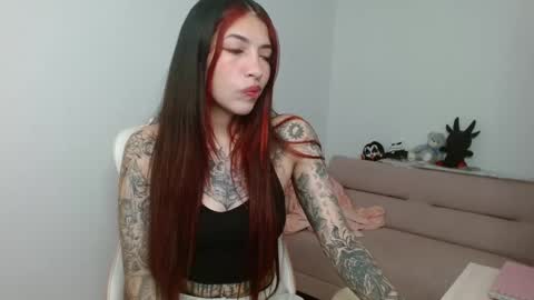 Snapshot of alicia_key_ chatting on 03.17.26 ALICIA online show from 03.17.26