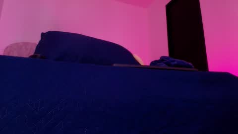 Alicia Kyse  online show from 12.03.25