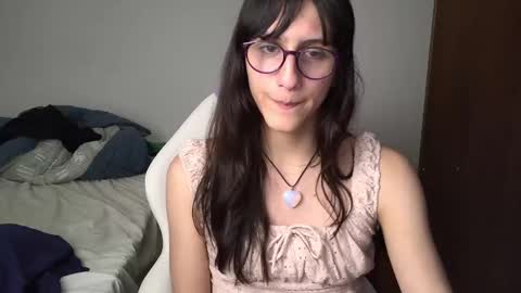 Snapshot of alicia_love29 chatting on 12.09.24 Alice online show from 12.09.24