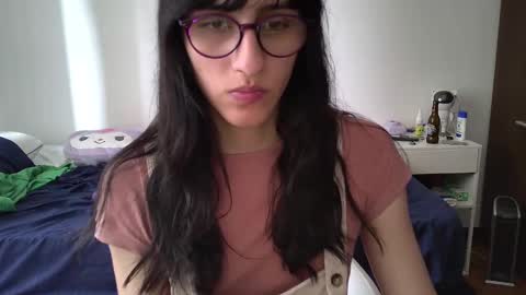 Snapshot of alicia_love29 chatting on 02.06.25 Alice online show from 02.06.25