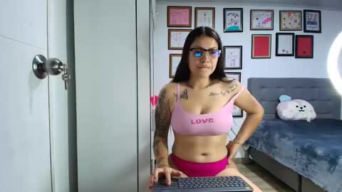 alicia_rainbow online show from 04.22.26