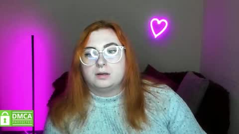 Snapshot of alicia_side_red chatting on 10.22.25 Alicia online show from 10.22.25