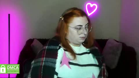 Snapshot of alicia_side_red chatting on 11.13.25 Alicia online show from 11.13.25