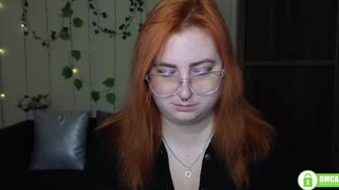 Snapshot of alicia_side_red chatting on 11.30.25 Alicia online show from 11.30.25