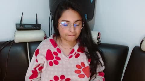 Snapshot of alicia_va chatting on 12.11.24 Alice online show from 12.11.24