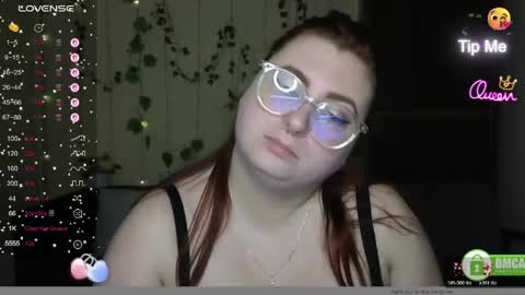 Snapshot of aliciaaared_kis chatting on 05.17.26 Alicia online show from 05.17.26