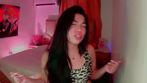 Snapshot of aliciabiden chatting on 02.10.25 aliciabiden online show from 02.10.25