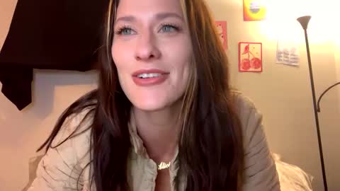 Snapshot of aliciacolette123 chatting on 11.01.25 teacherspet69 online show from 11.01.25