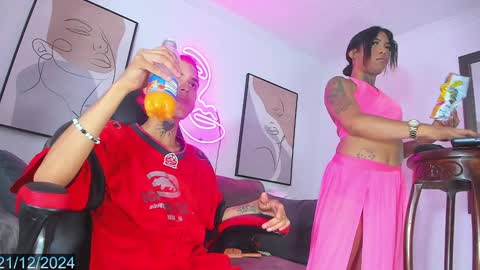 Snapshot of aliciamoorex chatting on 12.22.24 Alicia  online show from 12.22.24