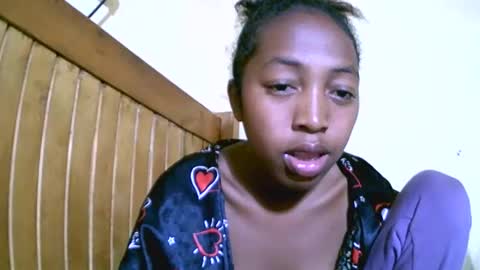 Snapshot of alicianah chatting on 09.24.25 alicianah online show from 09.24.25