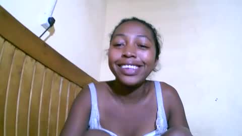 Snapshot of alicianah chatting on 09.25.25 alicianah online show from 09.25.25