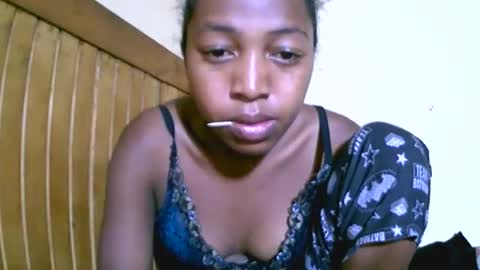 Snapshot of alicianah chatting on 10.03.25 alicianah online show from 10.03.25