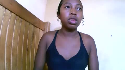 Snapshot of alicianah chatting on 12.05.25 alicianah online show from 12.05.25