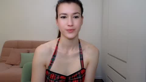 Snapshot of alicianoveli chatting on 12.24.24 alicianoveli online show from 12.24.24