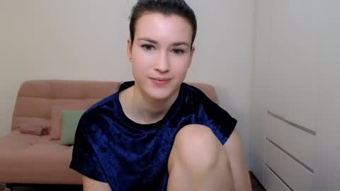 Snapshot of alicianoveli chatting on 12.28.24 alicianoveli online show from 12.28.24