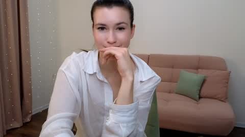 Snapshot of alicianoveli chatting on 01.01.25 alicianoveli online show from 01.01.25