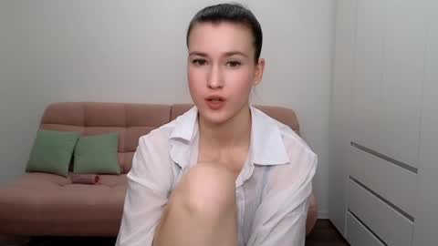 Snapshot of alicianoveli chatting on 01.14.25 alicianoveli online show from 01.14.25