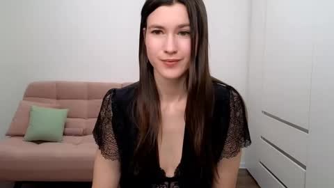 Snapshot of alicianoveli chatting on 02.17.25 alicianoveli online show from 02.17.25