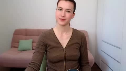 Snapshot of alicianoveli chatting on 09.14.25 alicianoveli online show from 09.14.25
