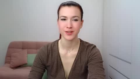 Snapshot of alicianoveli chatting on 09.16.25 alicianoveli online show from 09.16.25