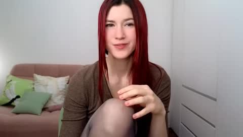 Snapshot of alicianoveli chatting on 11.13.25 alicianoveli online show from 11.13.25