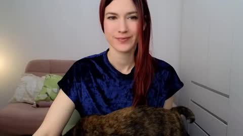 Snapshot of alicianoveli chatting on 11.23.25 alicianoveli online show from 11.23.25