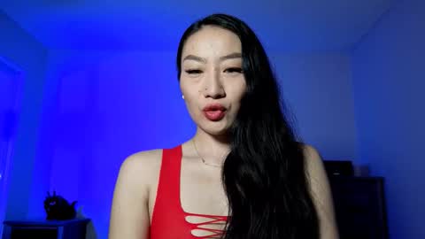 Alicia Hebi online show from 11.16.25