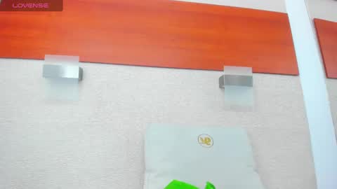 Snapshot of alicie_green chatting on 03.10.25 im tutti online show from 03.10.25