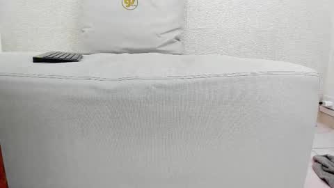 Snapshot of alicie_green chatting on 12.05.25 im tutti online show from 12.05.25